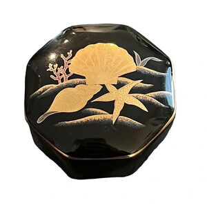 Vintage Otagiri Black Gold Seashell Trinket Box